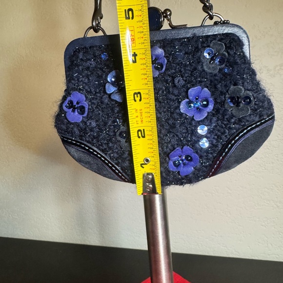 Coach Kisslock Dark Blue Floral Clutch Wristlet - Picture 11 of 13